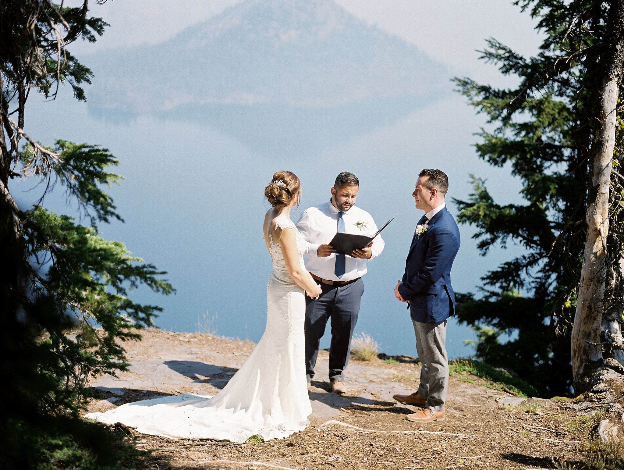 Crater Lake Wedding | Oregon Wedding Photographer - Gabriela Ines Photo ...